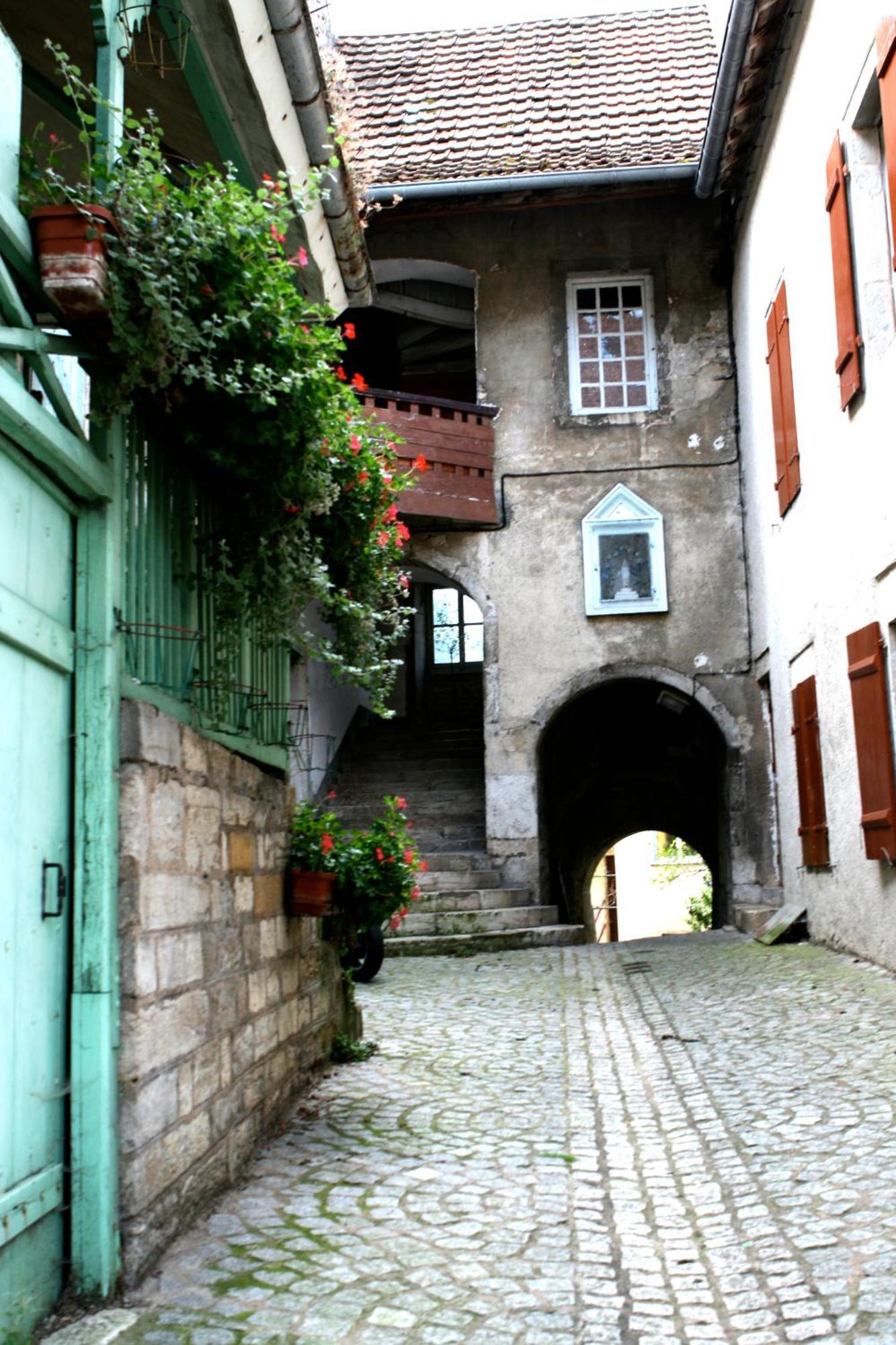 Maison La Tourelle Baume-les-Dames Exterior photo